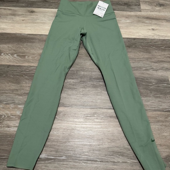 Nike One Luxe 7/8 Tights, Jade Smoke/Clear, S Regular Us - Picture 1 of 5